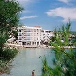 Hotel Pasifik 2*